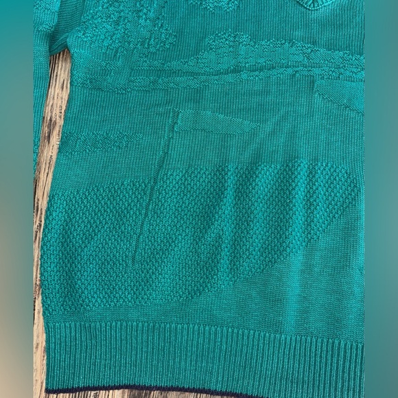 Vtg Winona Knits Embossed Golf Sweater M Teal V-Neck Pullover Embroidered Preppy - Picture 11 of 12